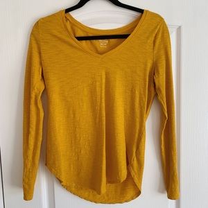Old Navy long sleeve shirt